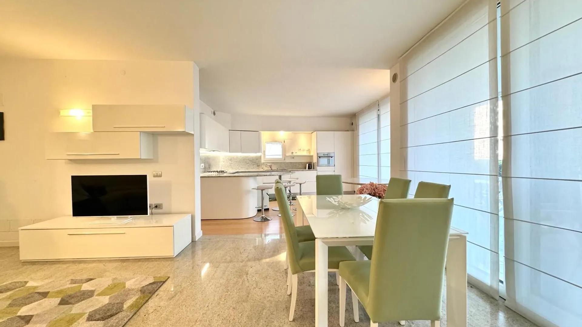 Frontemar Residenze Sul Mare - Carraro Immobiliare Jesolo - Family Apartments 0*, リド・ディ・イエゾロ